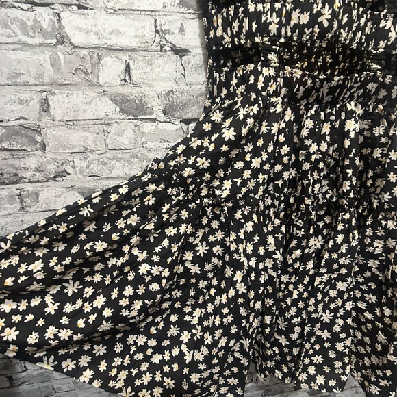 EUC ASOS Design Cami Mini Sundress Black w/ Raw Daisy Print size 4 - Picture 4 of 13